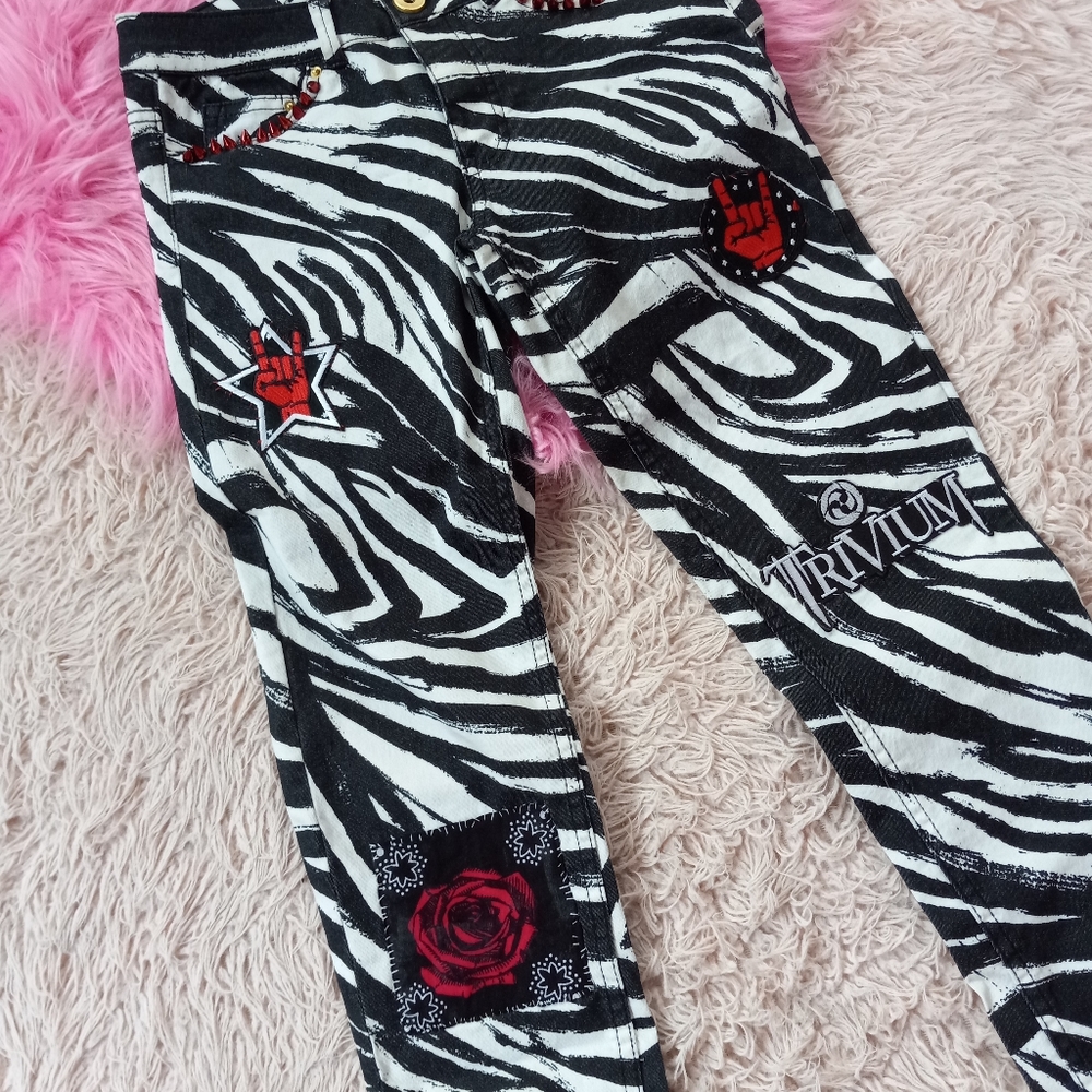 NEW PICS! 💀Punk rock zebra skinnys- metal bands trivium & Alice cooper patches - Picture 12 of 16